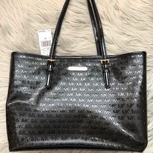 🎉 NWT MK Jet Set bag